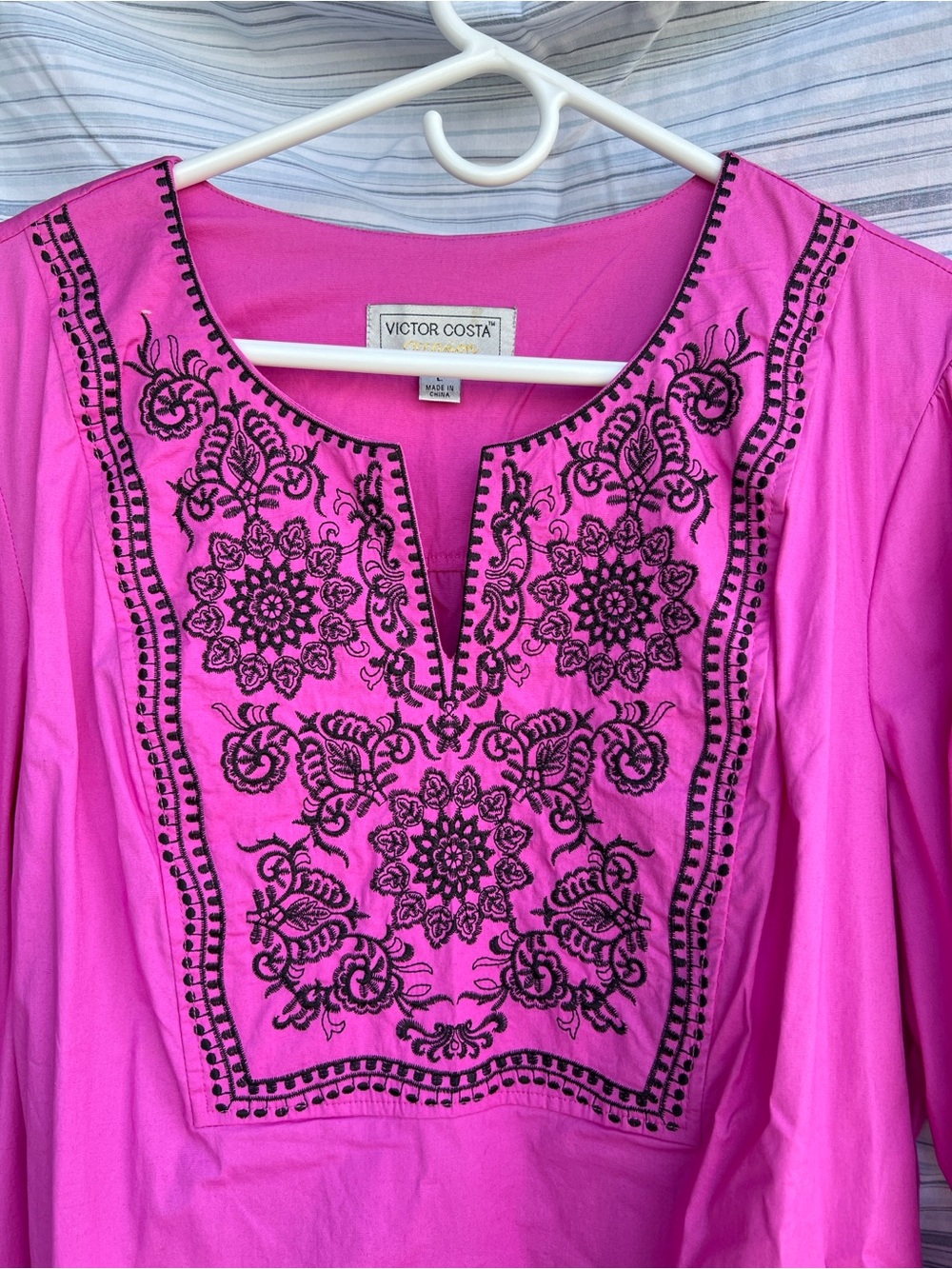 Victor Costa Hot Pink Tunic with Black Floral Embroidery NWOT